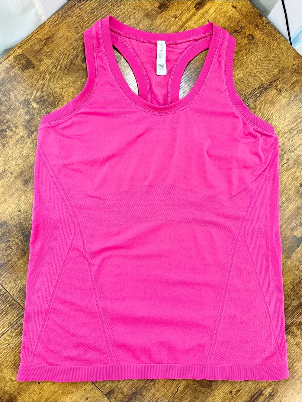 Athleta Momentum Seamless Tank, Fuchsia Pink, Large